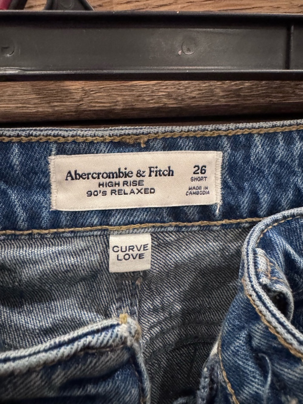 Abercrombie & Fitch Denim High-Rise Relaxed Jeans - Medium Blue